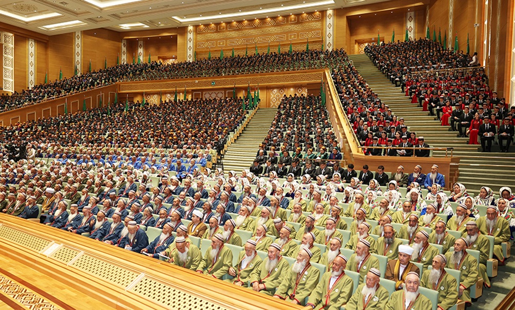 «Нам хорошо без денег, герой-Аркадаг!» - народ Туркменистана призвал прекратить ненужные повышения зарплат, пенсий и стипендий «Нам хорошо без денег, герой-Аркадаг!» - народ Туркменистана призвал прекратить ненужные повышения зарплат, пенсий и стипендий