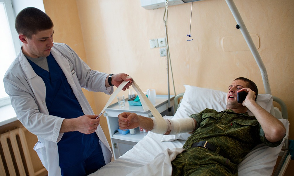 Военный врач, спасший предателя Льва Ступникова, погиб по его наводке Военный врач, спасший предателя Льва Ступникова, погиб по его наводке