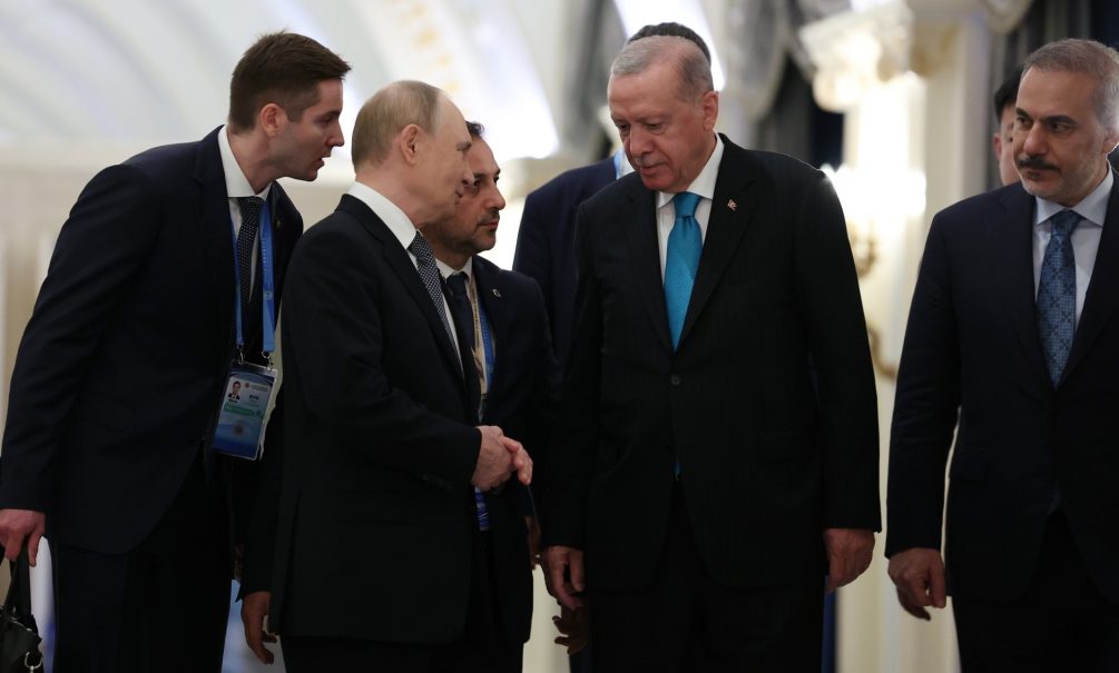 Поразительное сходство: российский журналист в Китае увидел водителя Эрдогана и очень удивился 