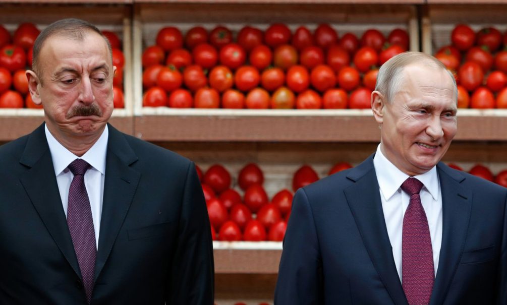 Провалившийся на саммите ШОС Алиев надеется на встречу с Путиным в Пекине: согласится ли президент России спасать его помидоры? Провалившийся на саммите ШОС Алиев надеется на встречу с Путиным в Пекине: согласится ли президент России спасать его помидоры?