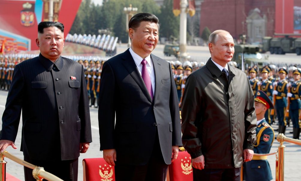 Россия, Китай и КНДР могут создать военный союз: бронепоезд с корейским лидером впервые с 1959 года отправляется на парад в Пекин Россия, Китай и КНДР могут создать военный союз: бронепоезд с корейским лидером впервые с 1959 года отправляется на парад в Пекин