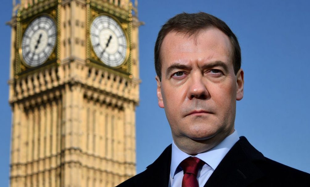 «Вернем захваченное землей»: Медведев пригрозил Британии, передавшей Украине замороженные активы России, территориальными потерями 