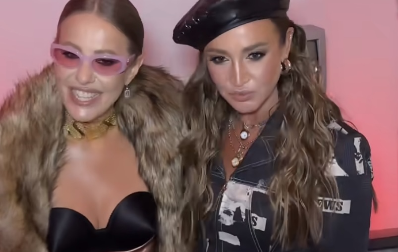 Стол ломится от чёрной икры и лобстеров, танцы под Буланову: Собчак устроила «неголую» вечеринку и разозлила россиян 