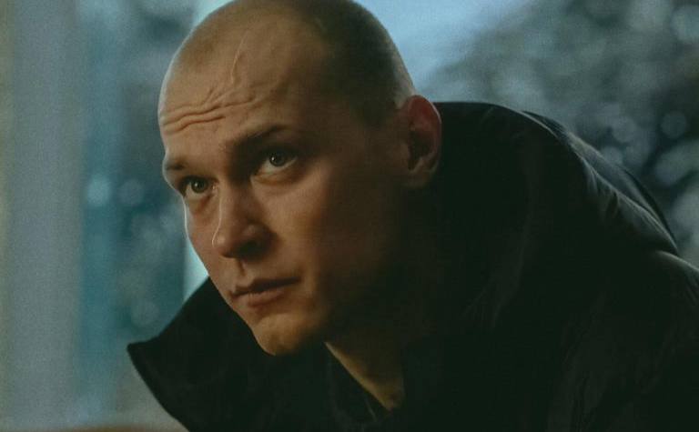 Юра Борисов отменил все съемки и вернулся в Россию из-за смерти отца Юра Борисов отменил все съемки и вернулся в Россию из-за смерти отца