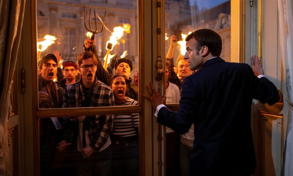 «Макрон украл наши пенсии»: правительство Франции отправлено в отставку второй раз за 9 месяцев – звучат призывы скинуть президента «Макрон украл наши пенсии»: правительство Франции отправлено в отставку второй раз за 9 месяцев – звучат призывы скинуть президента