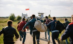 «Бегите, ребята!»: на Украине молодые парни массово увольняются и бегут за границу — пока есть возможность