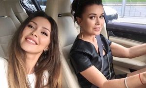 «Слишком доверяла и дарила подарков»: Анна Заворотнюк рассказала о внезапном исчезновении няни сына