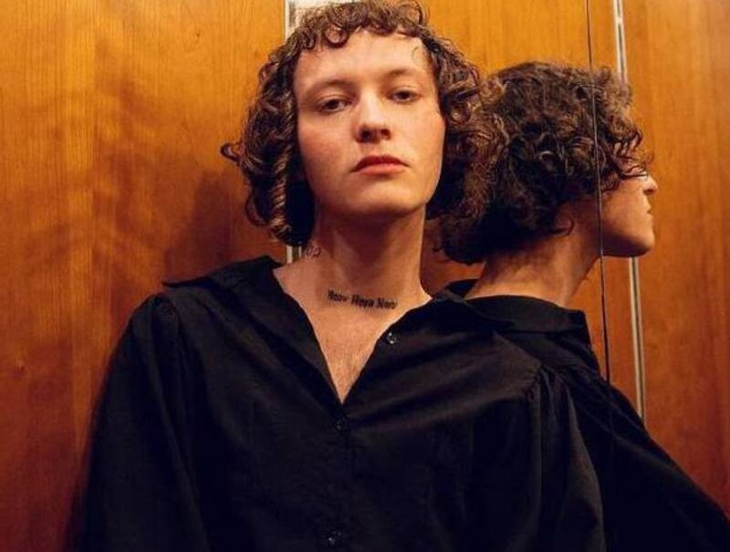 Сжегшего российский паспорт певца Шарлота* не пустили на СВО Сжегшего российский паспорт певца Шарлота* не пустили на СВО