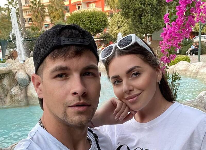 «Видеть тебя не хочет»: экс-участник «Дома 2» Дмитренко обвиняет Рапунцель в лишении общения с детьми «Видеть тебя не хочет»: экс-участник «Дома 2» Дмитренко обвиняет Рапунцель в лишении общения с детьми