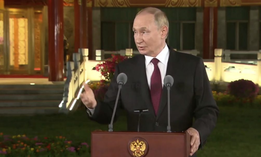 «Пусть Зеленский прилетает в Москву»: Путин жестко размазал Запад и Киев после общения с союзниками – Украину ждёт референдум 