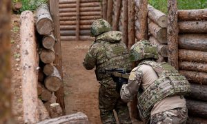 «Бои за страусиную ферму»: ВС РФ выбивают ВСУ из укрепрайонов под Ямполем