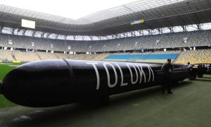 Ударят по Крымскому мосту: «подводный Орешник» показали во Львове - дрон двенадцатиметровой длины с пятью тоннами взрывчатки