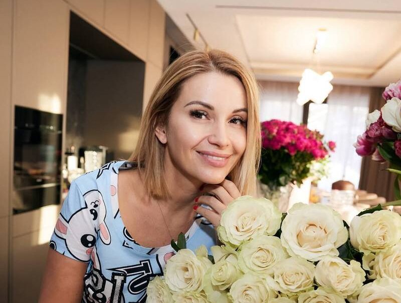 «У меня кровь шла отовсюду»: Ольга Орлова рассказала о сложной беременности и родах «У меня кровь шла отовсюду»: Ольга Орлова рассказала о сложной беременности и родах