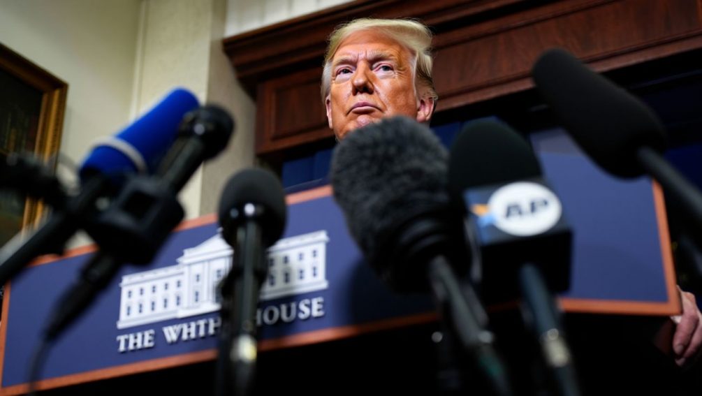 Важное обращение Трампа сегодня. Политики ждут сенсацию, соцсети смеются про Шуфутинского