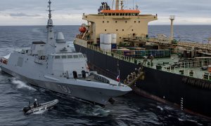 Французский военный корабль захватил танкер с российской нефтью: провокация произошла в международных водах