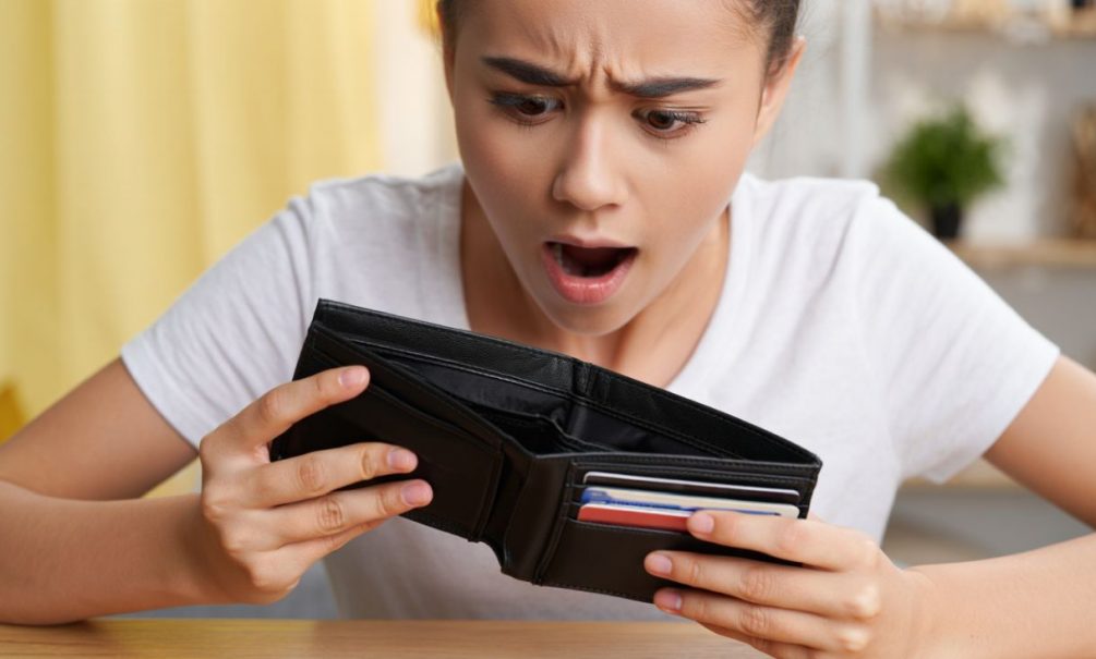 «Это слёзы, а не деньги»: МРОТ в 2026 году превысит 27 тысяч рублей 