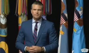 «Больше никакого дерьма в платьях»: военный министр США Пит Хегсет объявил армию местом для сильных мужчин, Америка качает мускулы