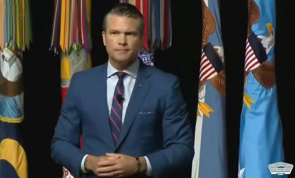 «Больше никакого дерьма в платьях»: военный министр США Пит Хегсет объявил армию местом для сильных мужчин, Америка качает мускулы «Больше никакого дерьма в платьях»: военный министр США Пит Хегсет объявил армию местом для сильных мужчин, Америка качает мускулы