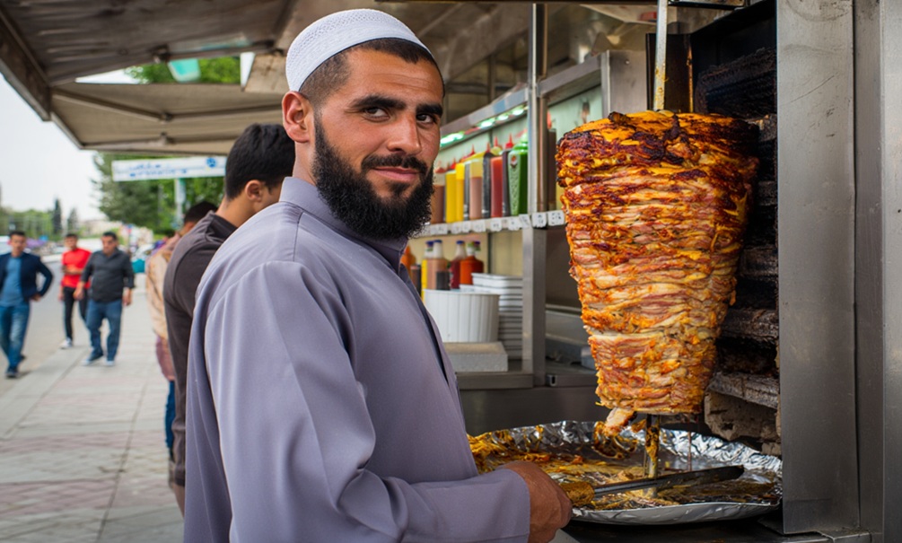 «Нам нужны торговцы шаурмой»: Затулин призвал возлюбить мигрантов, их жен и детей без знания русского языка