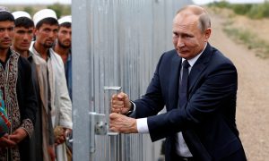 «Русские – основа нашего общества»: Путин отверг завоз диких мигрантов, Медведев назвал их потенциальными террористами