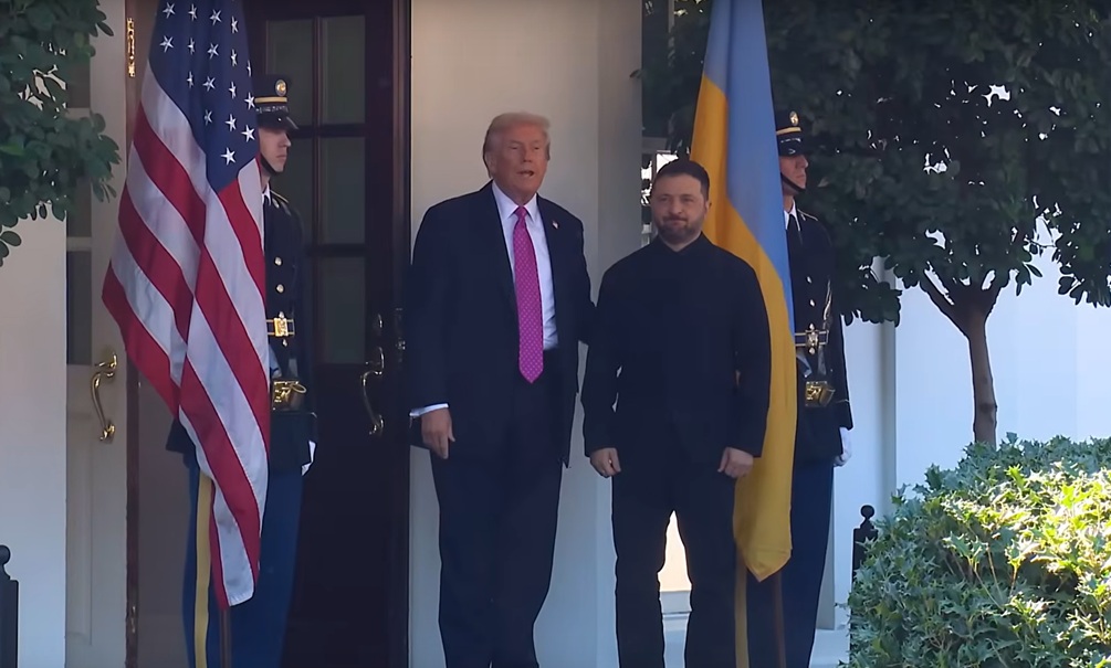 Трамп и слово на букву «Х»: в лице Зеленского президент США поставил в некрасивую позу всех украинских патриотов Трамп и слово на букву «Х»: в лице Зеленского президент США поставил в некрасивую позу всех украинских патриотов