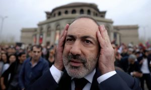Армения на грани: оппозиция готова сместить Пашиняна — в стране запускают процедуру импичмента