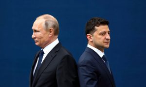 «Хищник» против дипломата: как вежливость Путина бесит Макрона и вызывает истерику у Зеленского