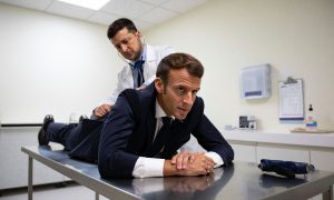 «Макрон уедет лечить геморрой во Львов»: президенту Франции предрекли незавидное будущее