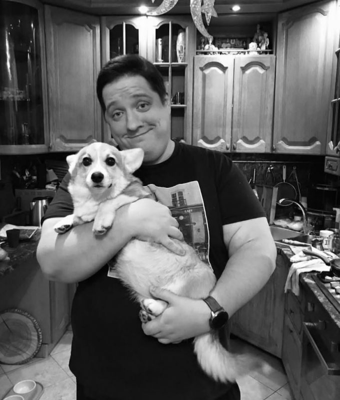 «Дежурила скорая на площадке. Это подвиг»: Бурунов раскрыл тайну последних съемок тяжелобольного Попова