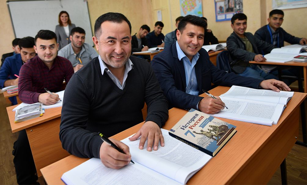 «Зачем мигранту знать про Бородино и Крым?»: в России уберут вопросы по истории и праву из миграционных тестов – иностранным специалистам сложно «Зачем мигранту знать про Бородино и Крым?»: в России уберут вопросы по истории и праву из миграционных тестов – иностранным специалистам сложно