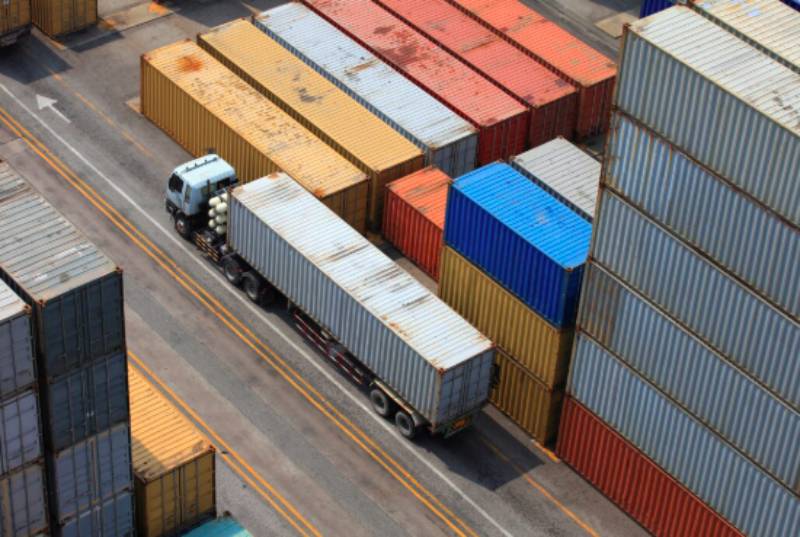 Европа вошла в тройку главных торговых партнеров России, несмотря на санкции Европа вошла в тройку главных торговых партнеров России, несмотря на санкции