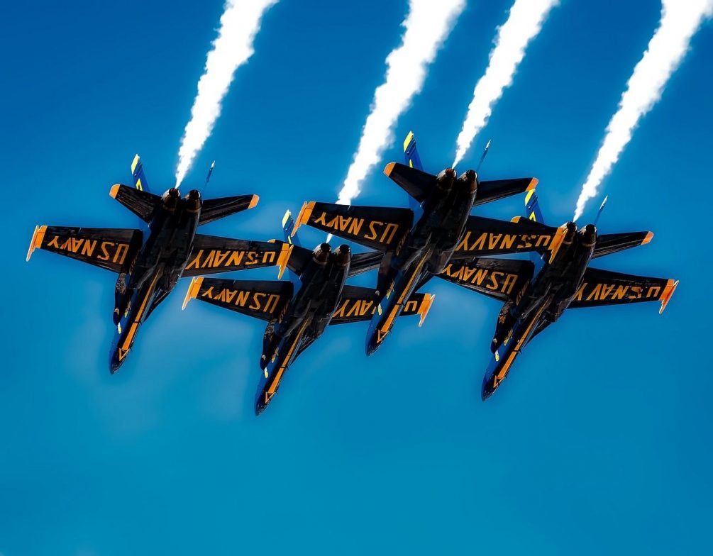 Война с Россией станет катастрофой для США. Их ядерные силы работают на дискетах, а армия тает на глазах