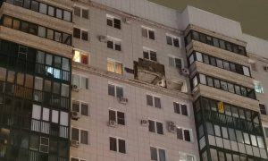 Ночная атака на Подмосковье: беспилотник ВСУ протаранил жилой дом — ранены люди