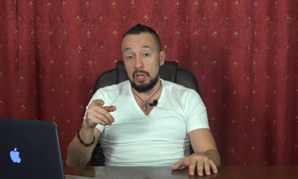 Публикует интим с девушками и называет их «давалками»: жертвы известного пикапера Егора Шереметьева раскрыли всю правду