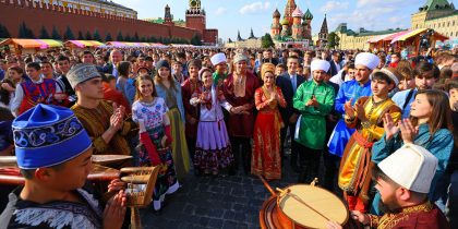 Москва больше не русский город: через двадцать лет славяне будут составлять пятую часть населения - нас захватывают и превращают в анклав Средней Азии и Закавказья