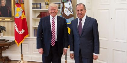 Трамп: Украина должна отдать России Донбасс, иначе она потеряет его военным путем