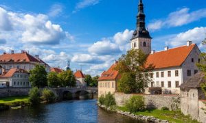 Эстония стирает из паспортов уроженцев Печор Россию и использует народ Сету в планах против РФ