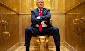 Символом Америки стал золотой унитаз - его продали за 12 млн долларов