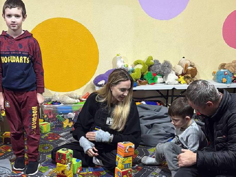 Новости СВО: ядерные испытания, приключения Анджелины Джоли в Херсоне и бойцы ВСУ призывают командование к отступлению из Покровска