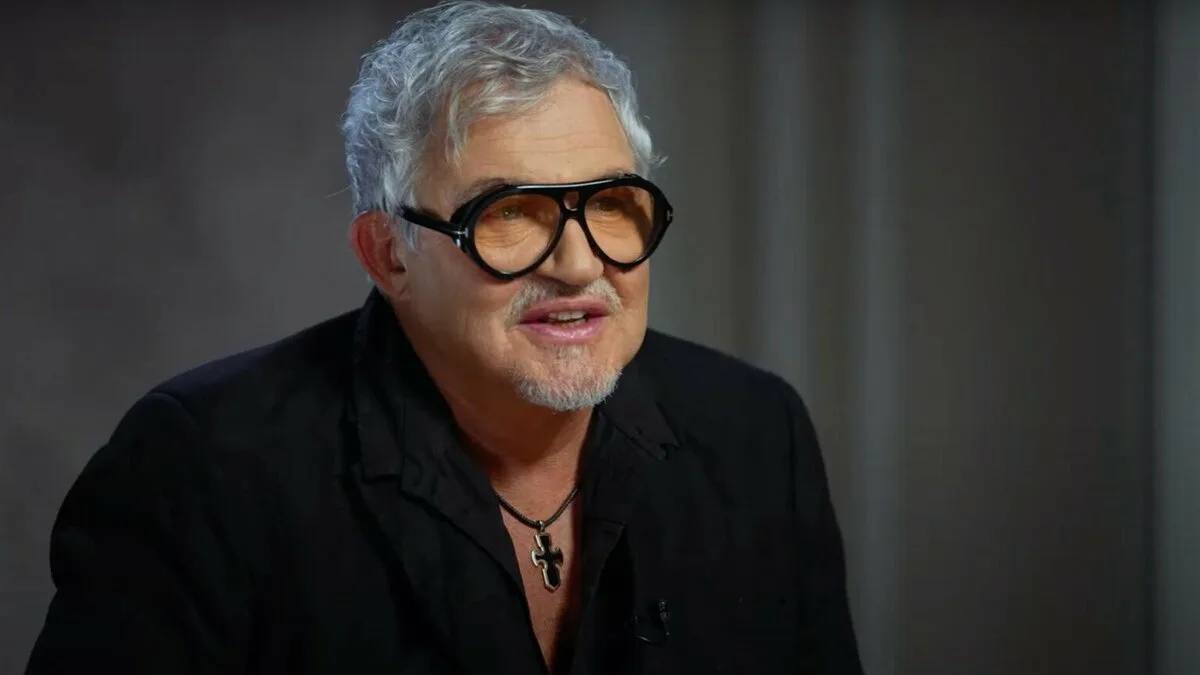 «У меня нет любовниц! Съели?»: Дмитрий Дибров устроил скандал с журналистами в театре