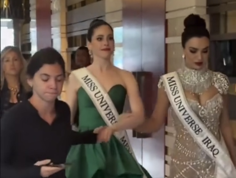 «Ты глупая! Заткнись!»: организатор конкурса «Мисс Вселенная» оскорбил участницу и и спровоцировал скандал