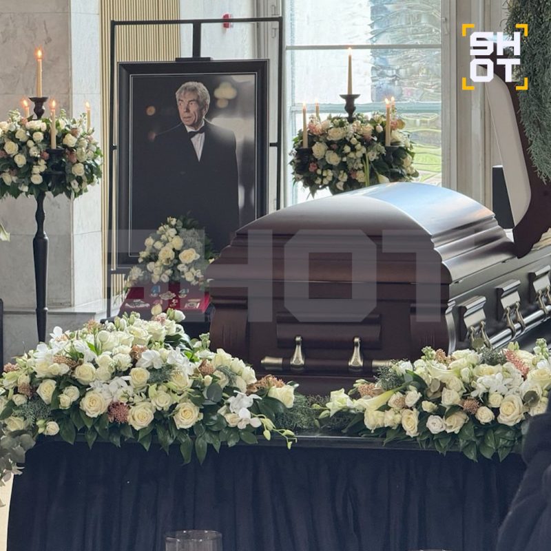 Пелагея не сдержала слез, Эрнст попросил прощения: в Москве прощаются с ведущим «Утренней звезды» с Юрием Николаевым