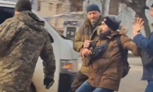 «Колоссальная коррупция»: на Украине назвали расценки для откупа от мобилизации  