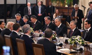 Трамп ударил по России и Китаю: США превращает Казахстан и Узбекистан в «Новую Африку»