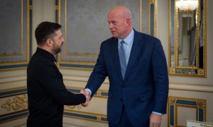 Трамп ставит точку: посол США при НАТО призвал Зеленского смириться с реальностью