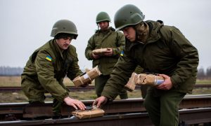 «Подрыв осуществила Украина»: неожиданный поворот в деле о диверсиях на железной дороге в Польше - теракт спланировали в Киеве