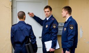 «Сдаете квартиру? Тогда мы идём к вам»: налоговая усилит контроль за россиянами, сдающими жильё «в черную»