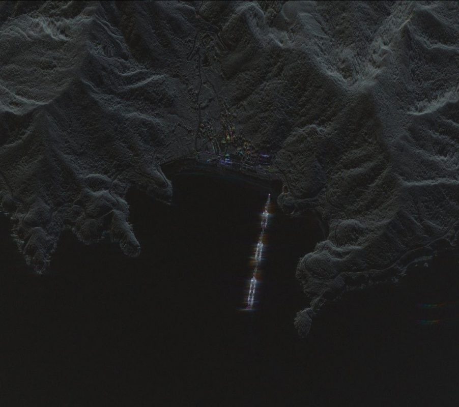 Спутник снял десантные баржи армии Китая у берегов Тайваня