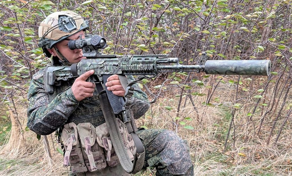 «Горячий прием на вокзале»: штурм Северска перекинулся в центр - бои идут у ключевого узла 