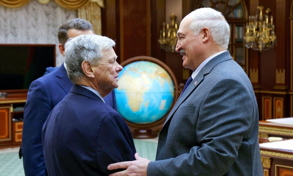 США снимают ограничения с белорусского калия: пример для Москвы или попытка оторвать Лукашенко от России США снимают ограничения с белорусского калия: пример для Москвы или попытка оторвать Лукашенко от России